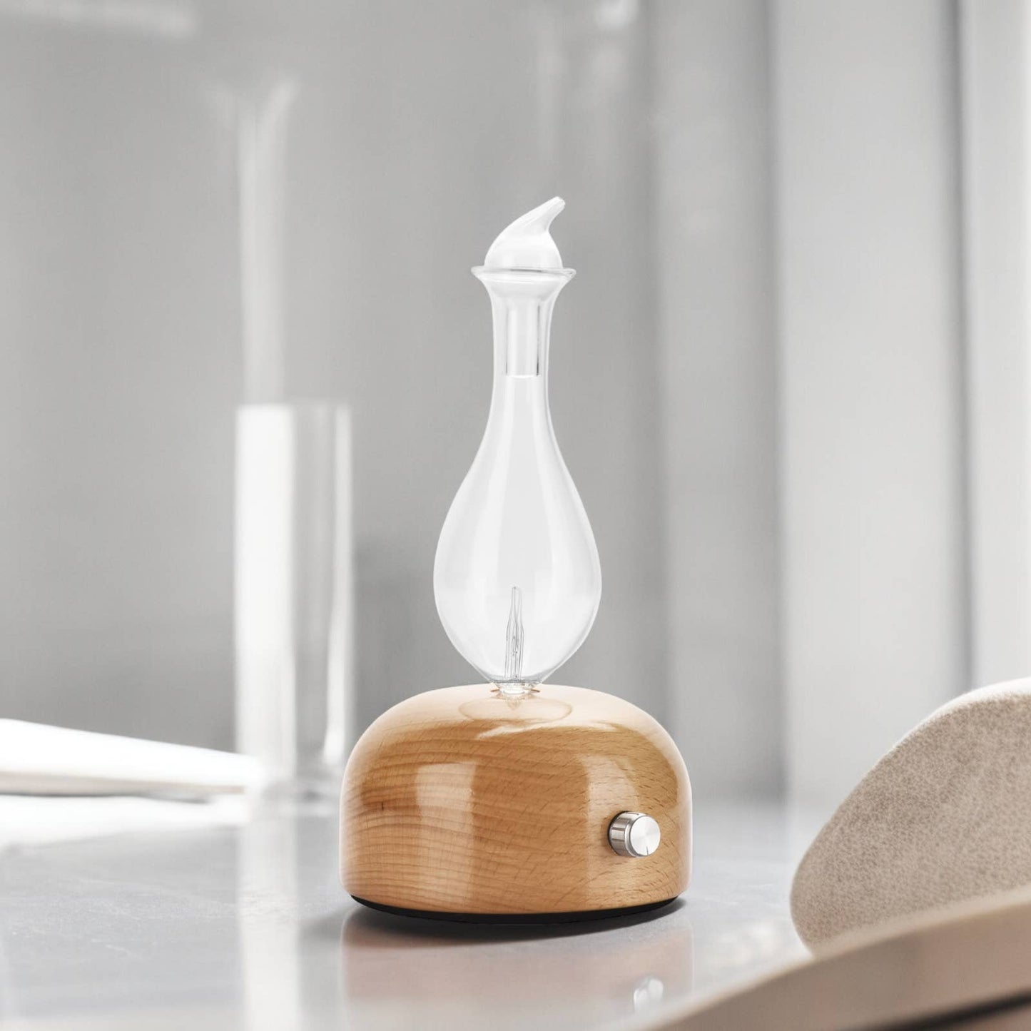 Aurora Aroma Diffuser with Wood and Glass Nebulization